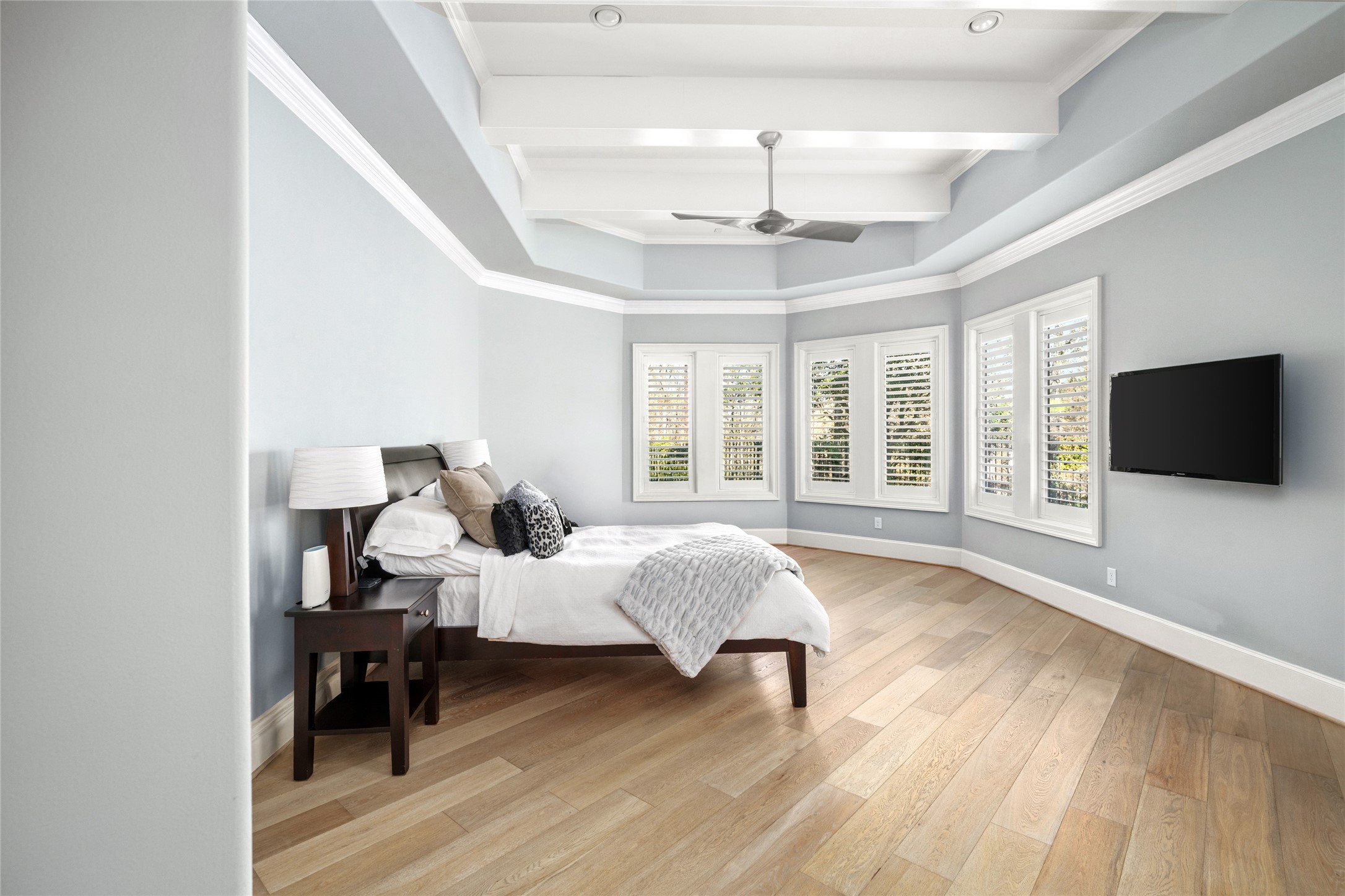 64 South Parkgate Circle Spring, TX 77381 - Photo 26 of 50 a spacious bedroom with a bed and a flat screen tv