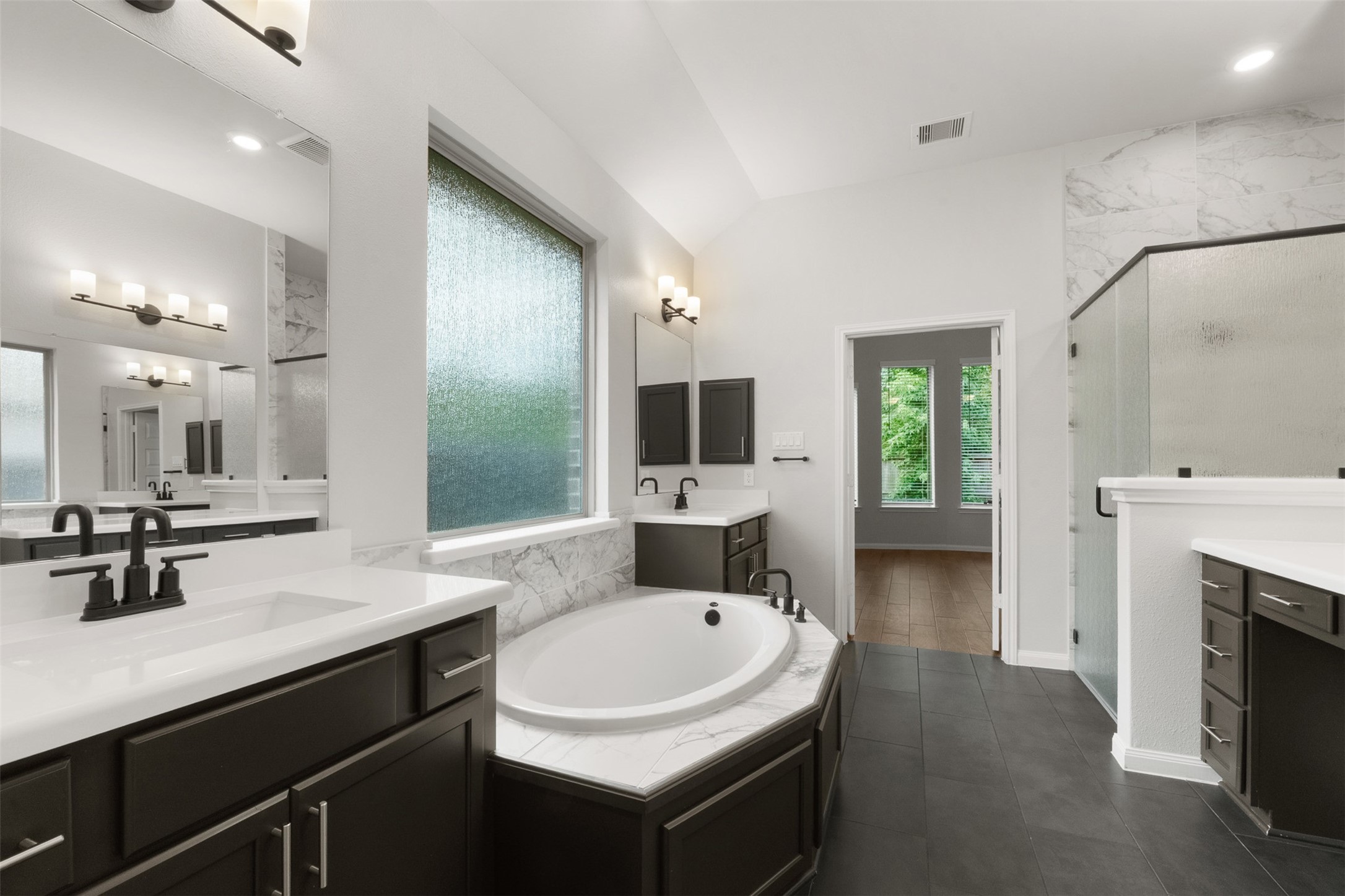 8022 McKittrick Ridge Drive Porter, TX 77365 - Photo 16 of 44 Primary bathroom