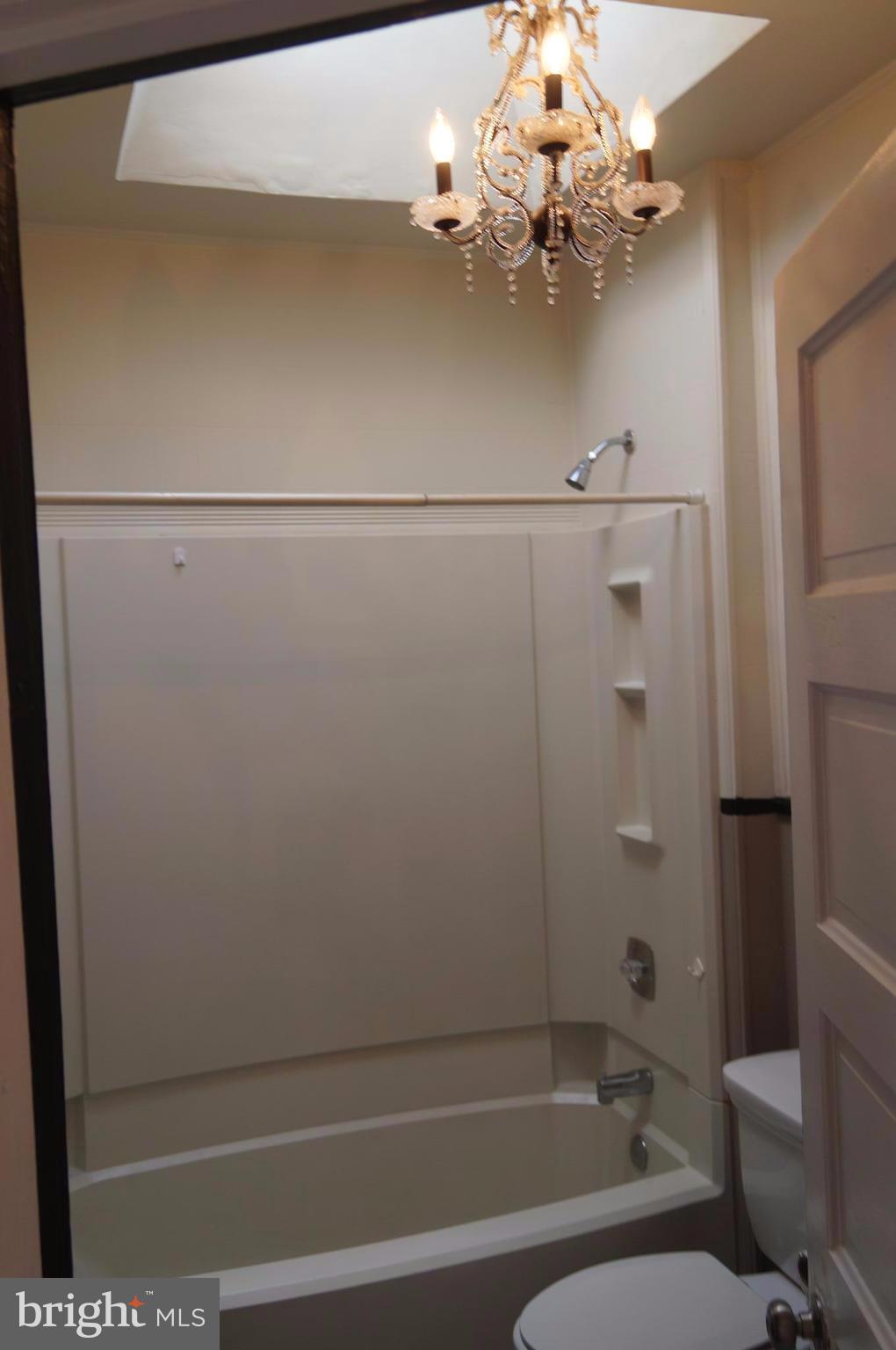 3538 Keswick Road Baltimore, MD 21211 - Photo 13 of 30 Bath