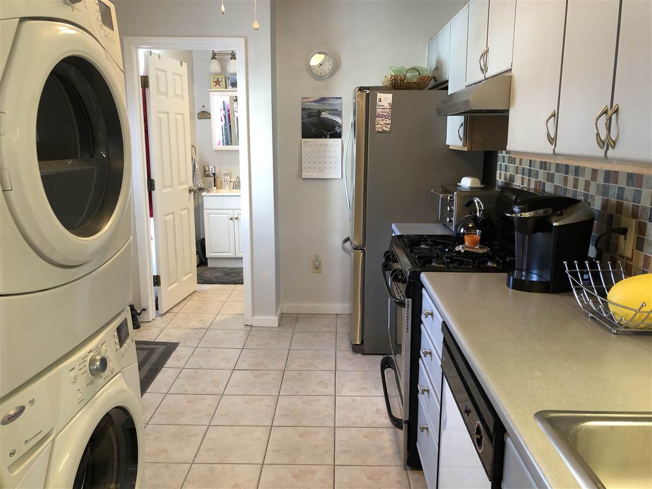 16 Carroll Street, Unit B Exeter, NH 03833 - Photo 4 of 27 Gallery Image 4