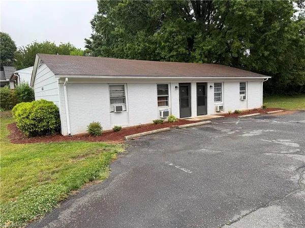 $795 | 2123 Hollyrood Street, Unit B, Winston-Salem, NC 27127