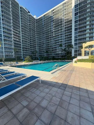 $2,750 | 7601 East Treasure Drive, Unit 2317, North Bay Village, FL 33141