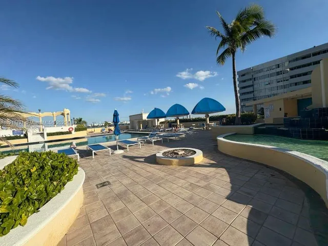 $2,750 | 7601 East Treasure Drive, Unit 2317, North Bay Village, FL 33141