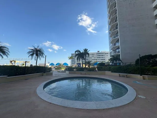 $2,750 | 7601 East Treasure Drive, Unit 2317, North Bay Village, FL 33141