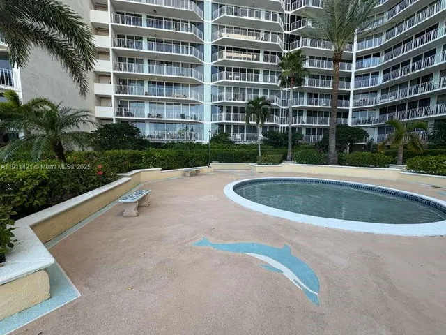 $2,750 | 7601 East Treasure Drive, Unit 2317, North Bay Village, FL 33141