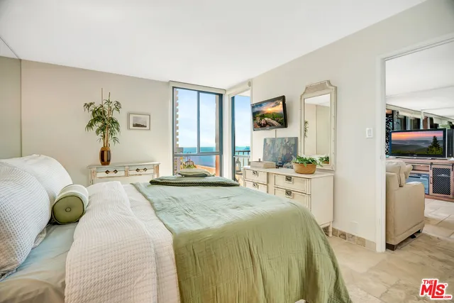 $575,000 | 1750 East Ocean Boulevard, Unit 704, Long Beach, CA 90802