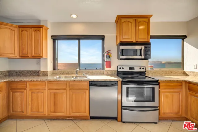 $575,000 | 1750 East Ocean Boulevard, Unit 704, Long Beach, CA 90802