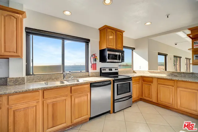 $575,000 | 1750 East Ocean Boulevard, Unit 704, Long Beach, CA 90802