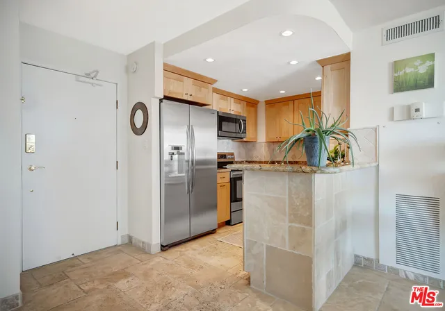 $575,000 | 1750 East Ocean Boulevard, Unit 704, Long Beach, CA 90802