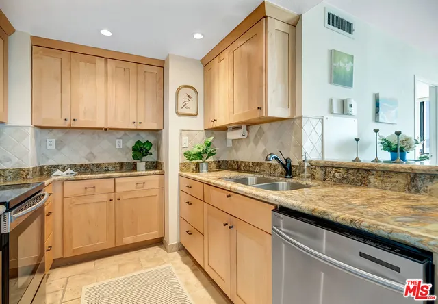 $575,000 | 1750 East Ocean Boulevard, Unit 704, Long Beach, CA 90802