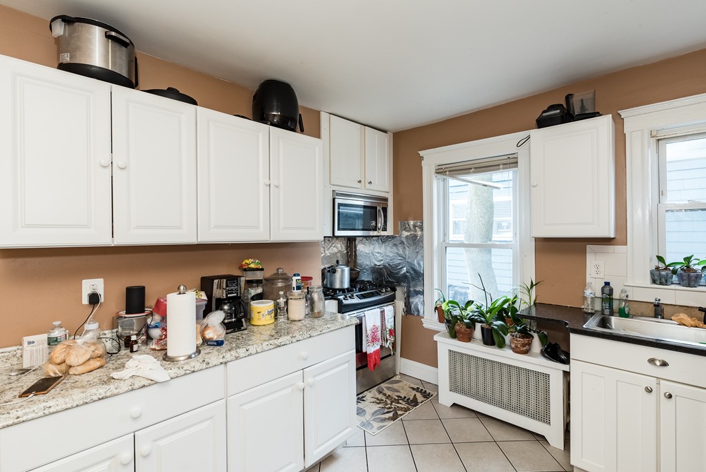 59 Governor Winthrop Road Somerville, MA 02145 - Photo 10 of 24 Gallery Image 10