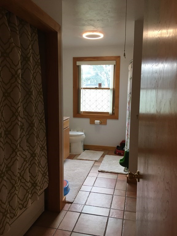 116-120 Thompson Road Webster, MA 01570 - Photo 13 of 39