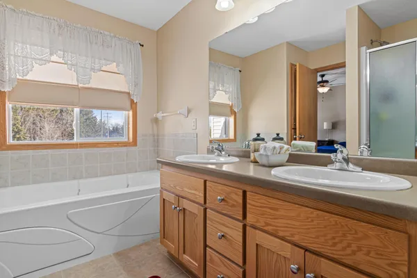 $300,000 | 19496 Prairieview Drive, Rogers, MN 55374