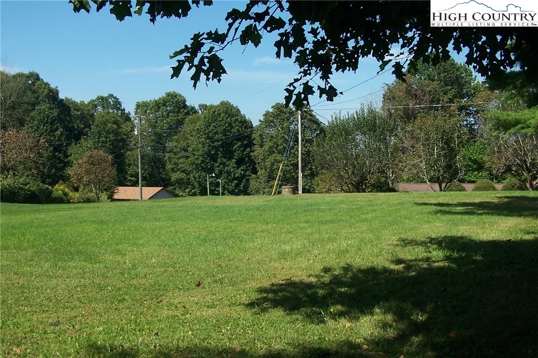 2749 Highway 421 Boone, NC 28607 - Photo 23 of 36 Gallery Image 23