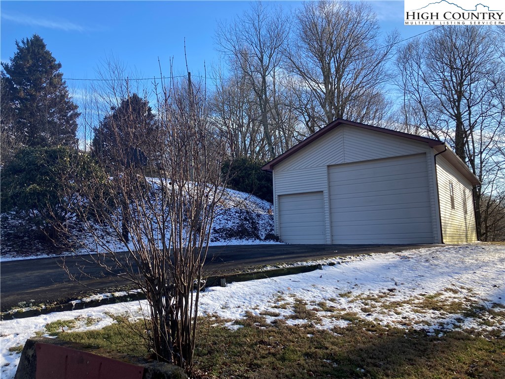 2749 Highway 421 Boone, NC 28607 - Photo 29 of 36 Gallery Image 29