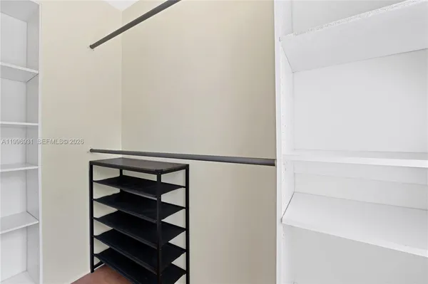 $2,100 | 109 Northwest 6th Avenue, Unit 8, Miami, FL 33128