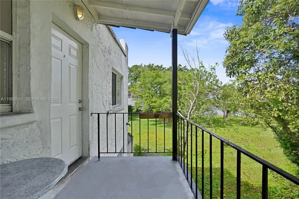 $2,100 | 109 Northwest 6th Avenue, Unit 8, Miami, FL 33128