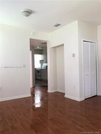 $2,100 | 109 Northwest 6th Avenue, Unit 8, Miami, FL 33128