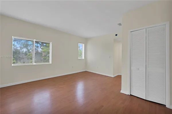 $2,100 | 109 Northwest 6th Avenue, Unit 8, Miami, FL 33128