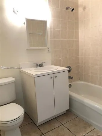 $2,100 | 109 Northwest 6th Avenue, Unit 8, Miami, FL 33128
