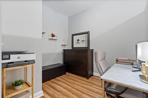 $330,000 | 2025 South Indiana Avenue, Unit 407, Chicago, IL 60616