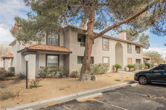 $239,900 | 2606 South Durango Drive, Unit 152, Las Vegas, NV 89117