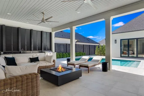 $885,000 | 1072 Winterberry Lane, Shreveport, LA 71106