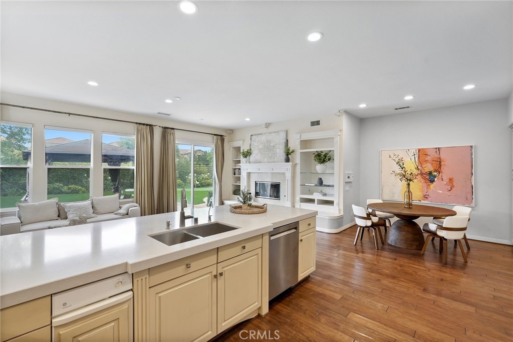 20356 Vía Cellini Porter Ranch, CA 91326 - Photo 13 of 62