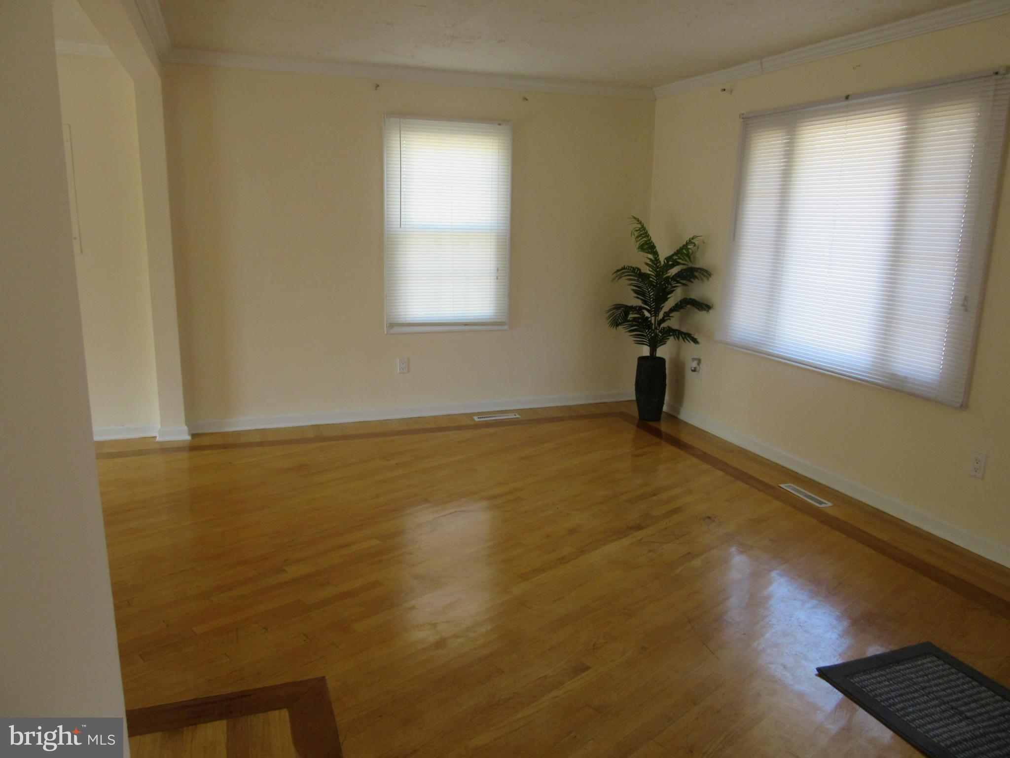 1864 Courthouse Road Stafford, VA 22554 - Photo 3 of 22 Living Room