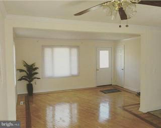 1864 Courthouse Road Stafford, VA 22554 - Photo 5 of 22 Living Room