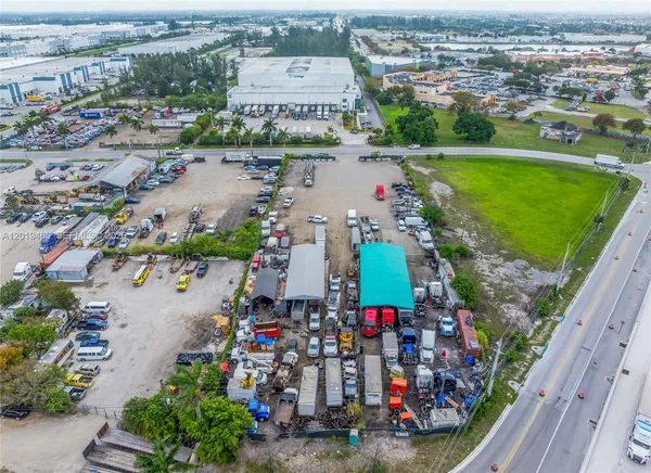 $6,200,000 | 13800 Northwest 112th Avenue, Hialeah Gardens, FL 33018