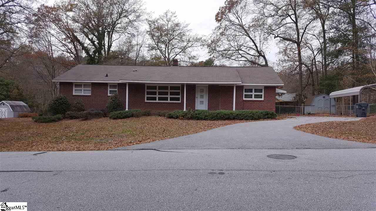 210 Meadow Road Laurens, SC 29360 - Photo 1 of 17 Gallery Image 1
