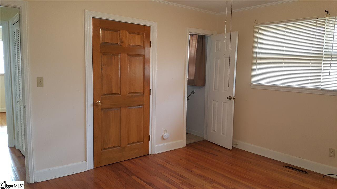 210 Meadow Road Laurens, SC 29360 - Photo 14 of 17 Gallery Image 14