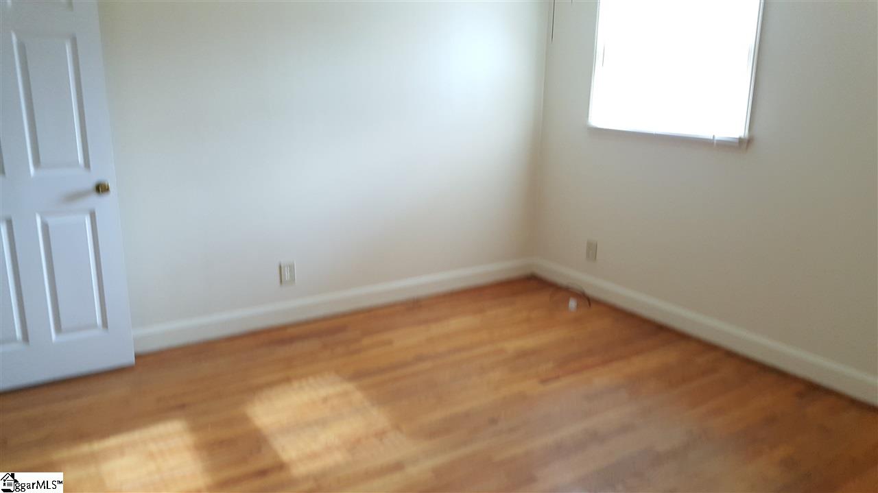 210 Meadow Road Laurens, SC 29360 - Photo 15 of 17 Gallery Image 15
