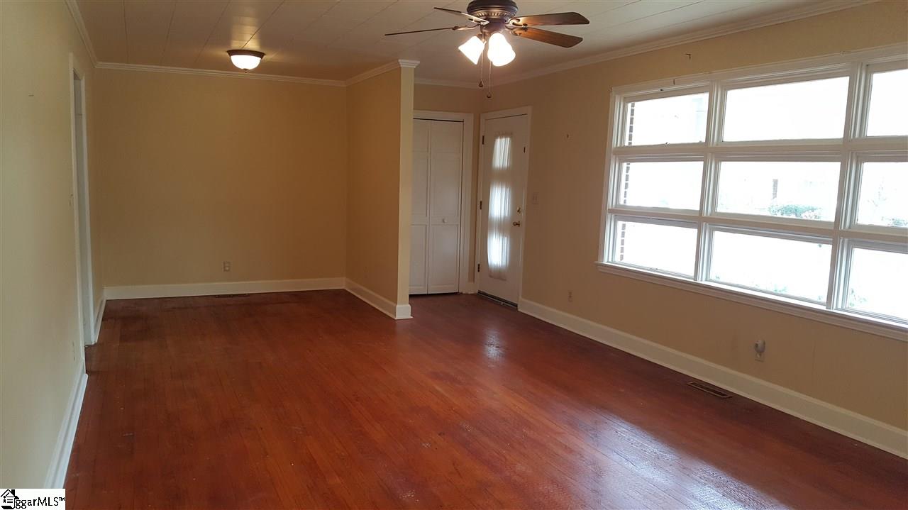 210 Meadow Road Laurens, SC 29360 - Photo 9 of 17 Gallery Image 9