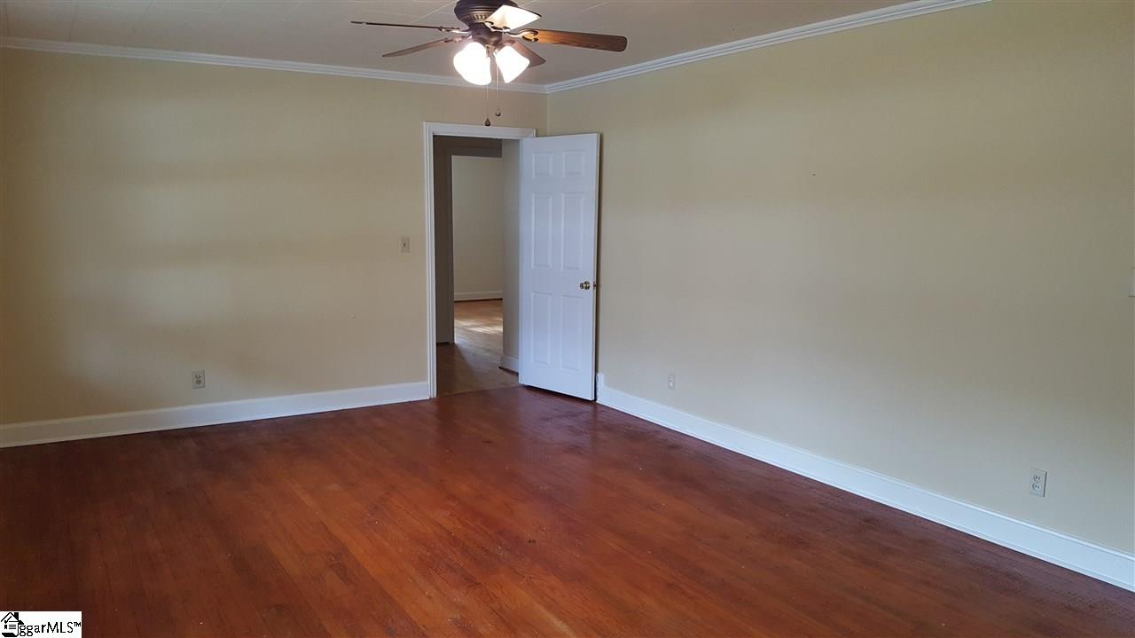 210 Meadow Road Laurens, SC 29360 - Photo 10 of 17 Gallery Image 10