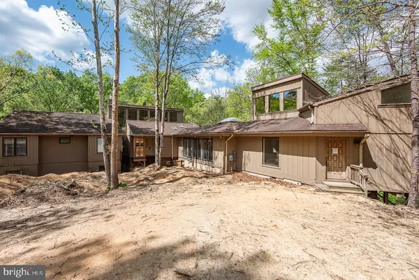 $899,900 | 7322 Lackawanna Drive, Springfield, VA 22150