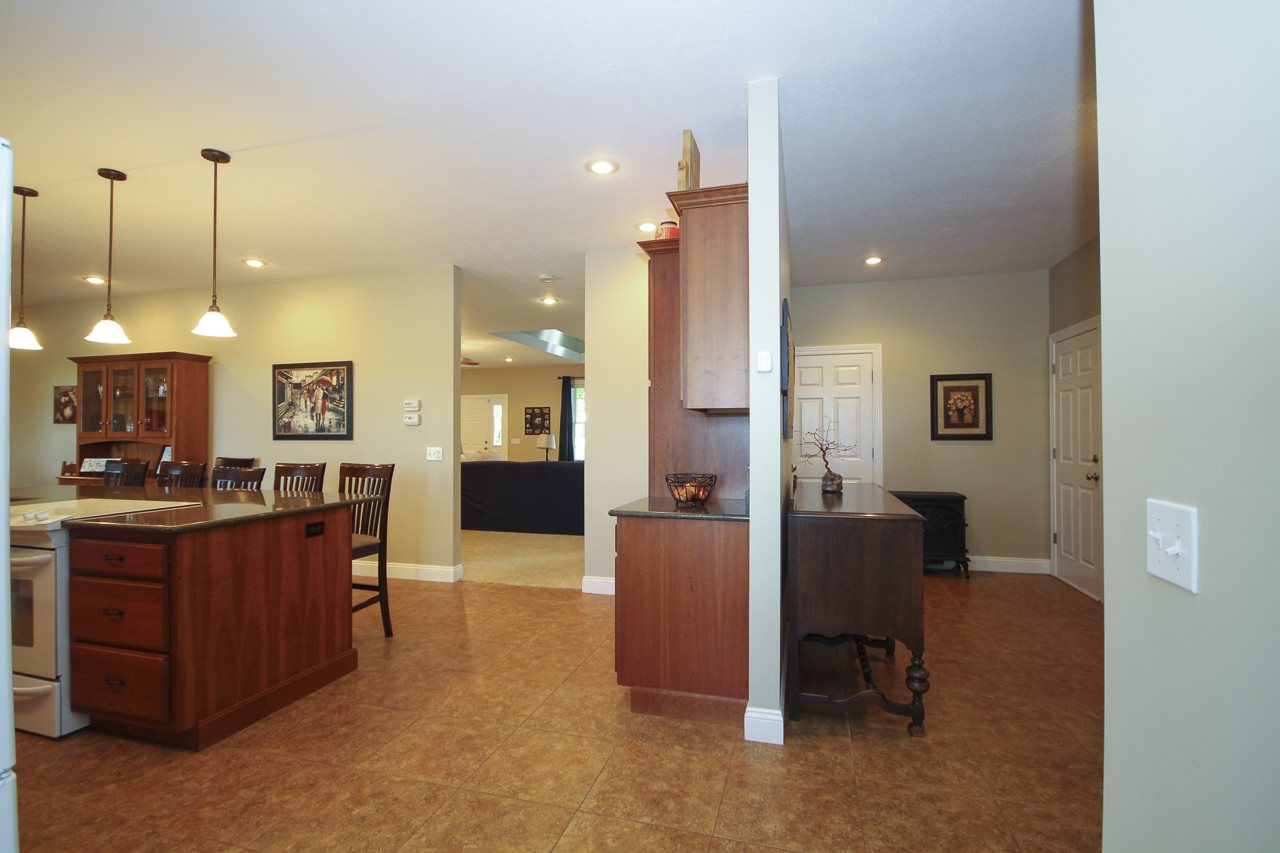 7572 South Shepherd Road Shepherd, MI 48883 - Photo 20 of 62 1877516-19.JPG