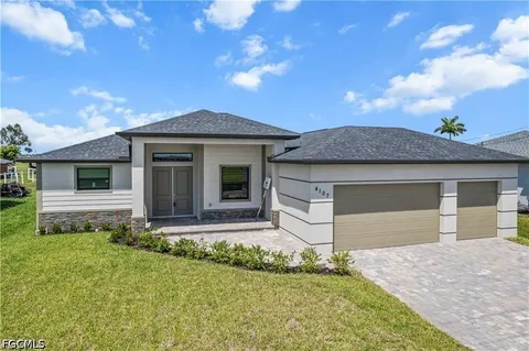 $499,999 | 4107 Northwest 37th Street, Cape Coral, FL 33993