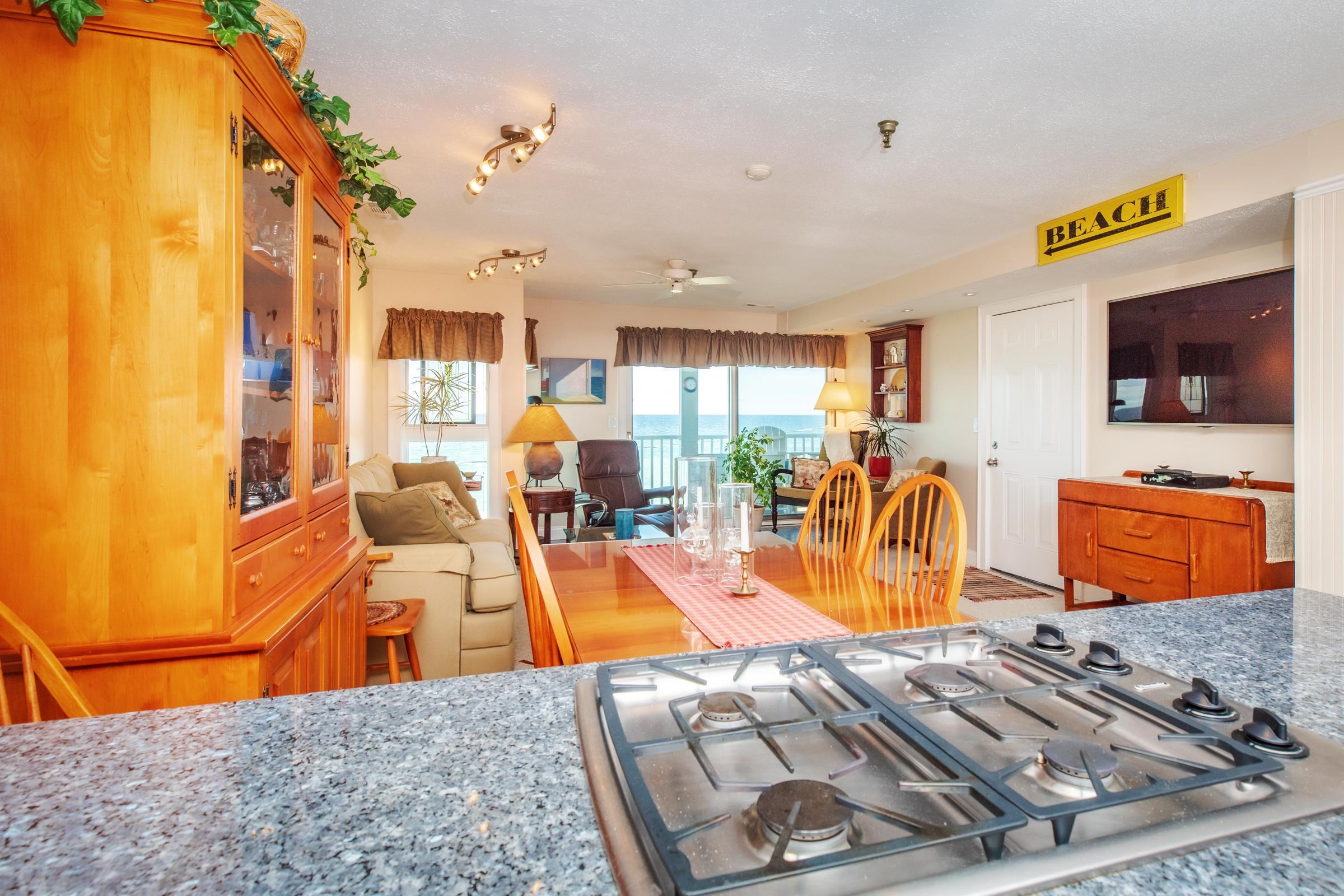 591 Ocean Boulevard, Unit 6 Hampton, NH 03842 - Photo 7 of 33