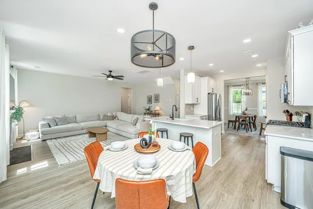 $3,200 | 411 Grove End Road, Moncks Corner, SC 29461