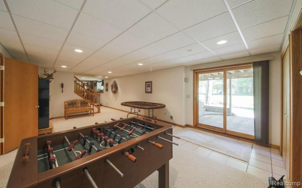5713 Dutcher Road Howell, MI 48843 - Photo 26 of 33 Walkout to patio