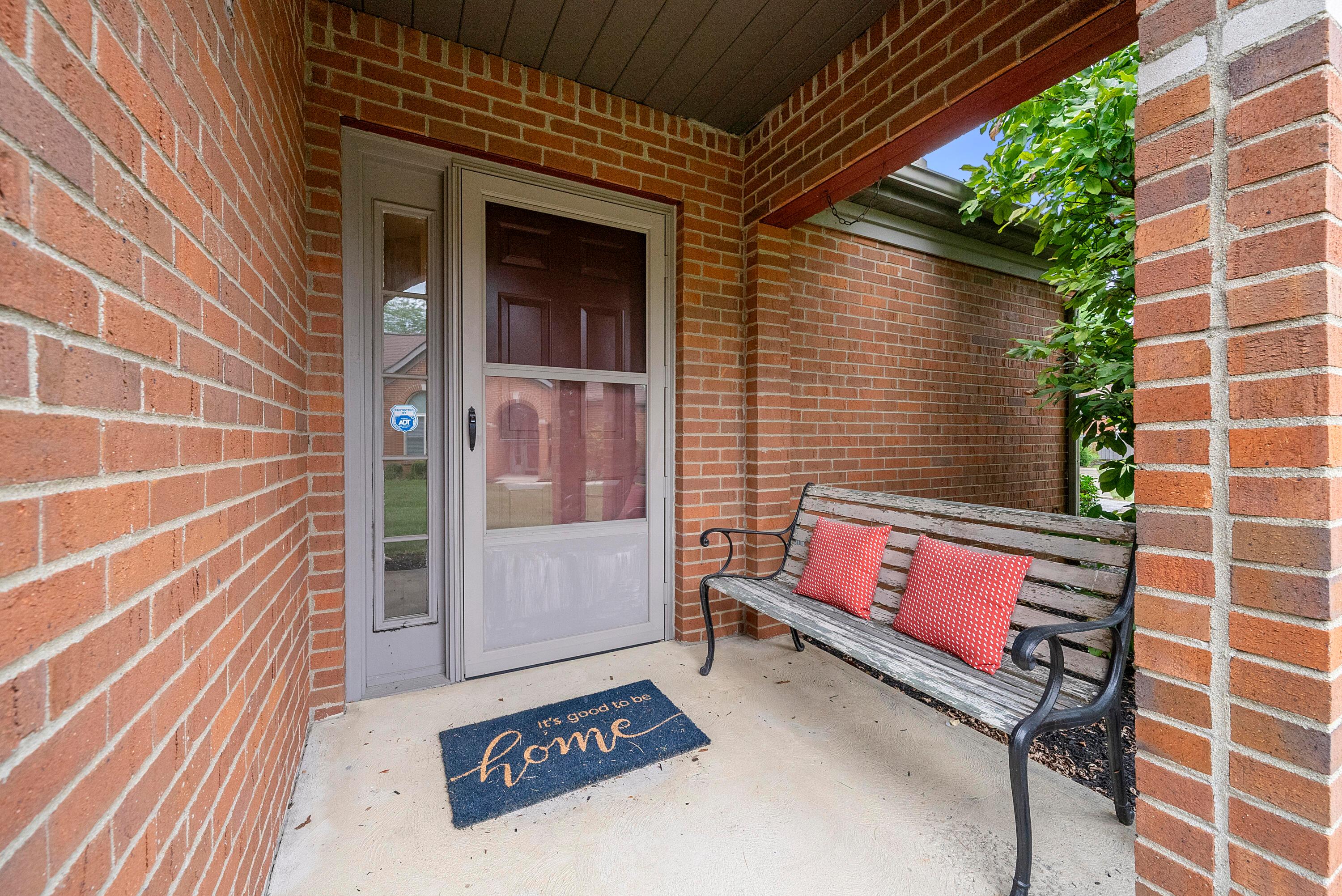 5814 Locbury Lane, Unit R Dublin, OH 43016 - Photo 23 of 25 Front Porch