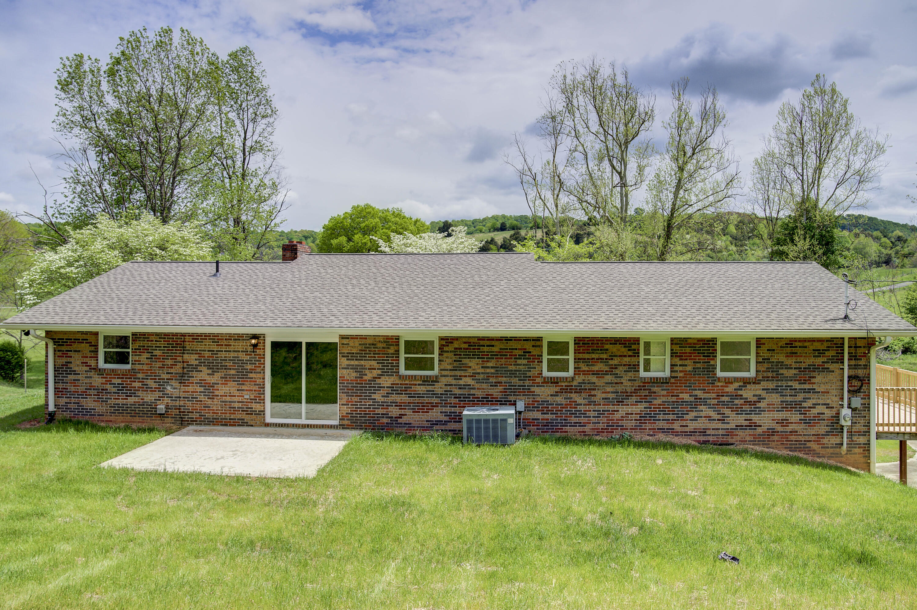 2192 Brethren Church Road Jonesborough, TN 37659 - Photo 2 of 55 Brethren-40