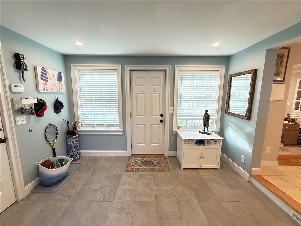 11 Beech Tree Road East Providence, RI 02916 - Photo 12 of 44 Gallery Image 12