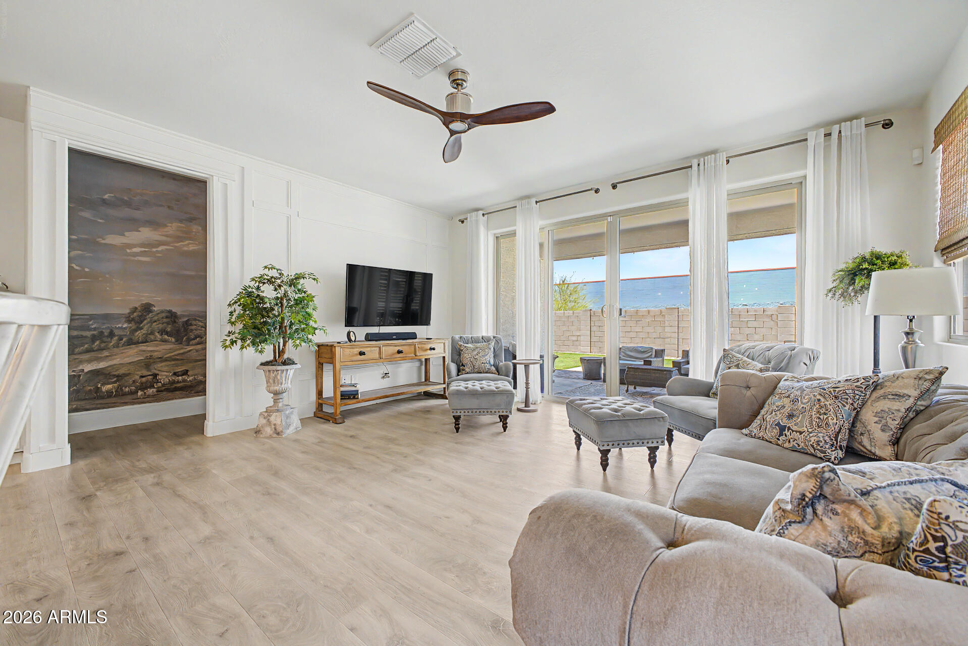 2740 West Apollo Road Phoenix, AZ 85041 - Photo 10 of 27 9 - Apollo