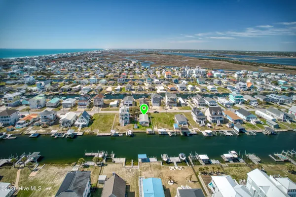 $650,000 | 7060 7th Street, Surf City, NC 28445