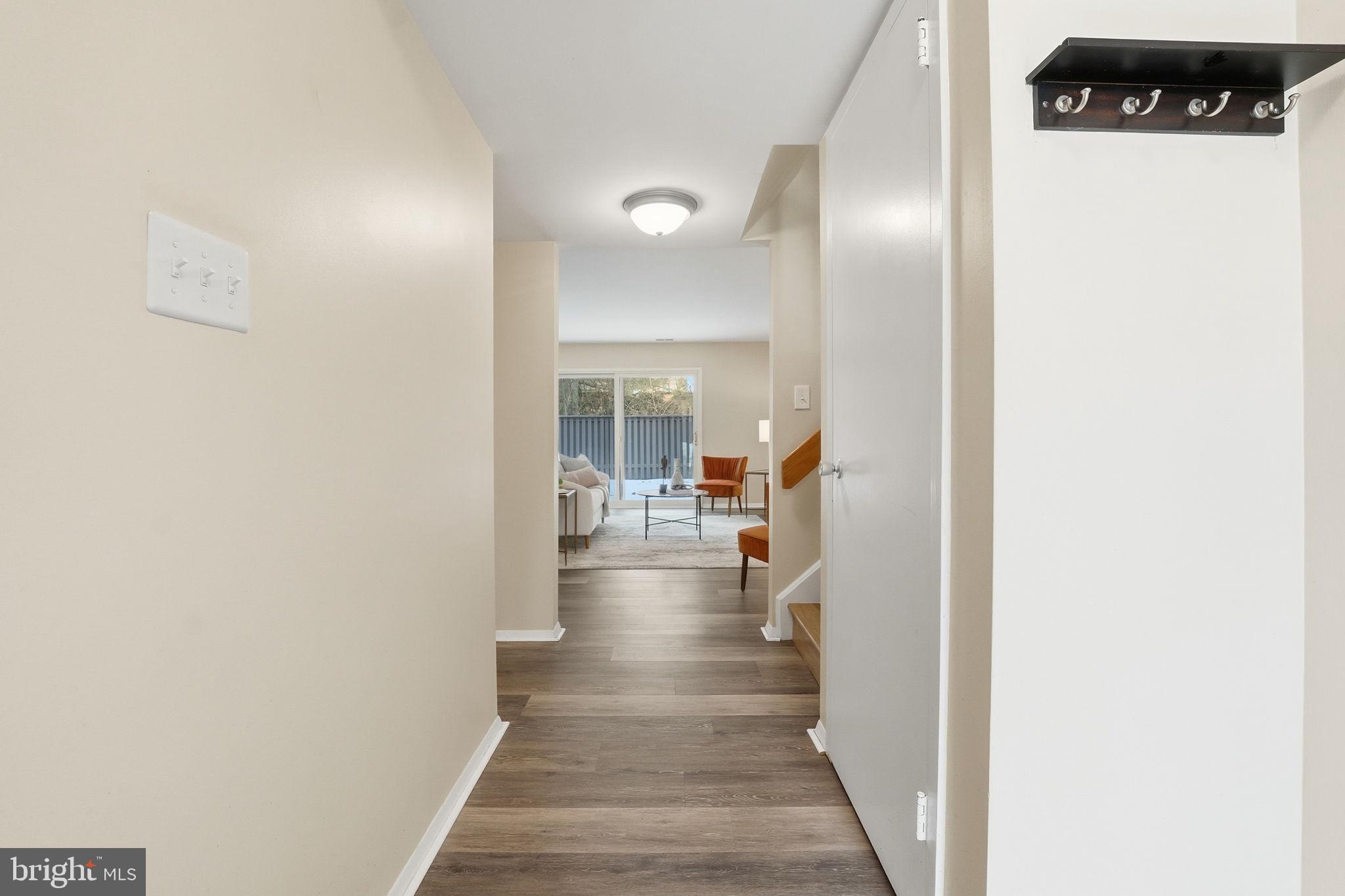 1735 Ivy Oak Square, Unit 7 Reston, VA 20190 - Photo 12 of 37 Foyer