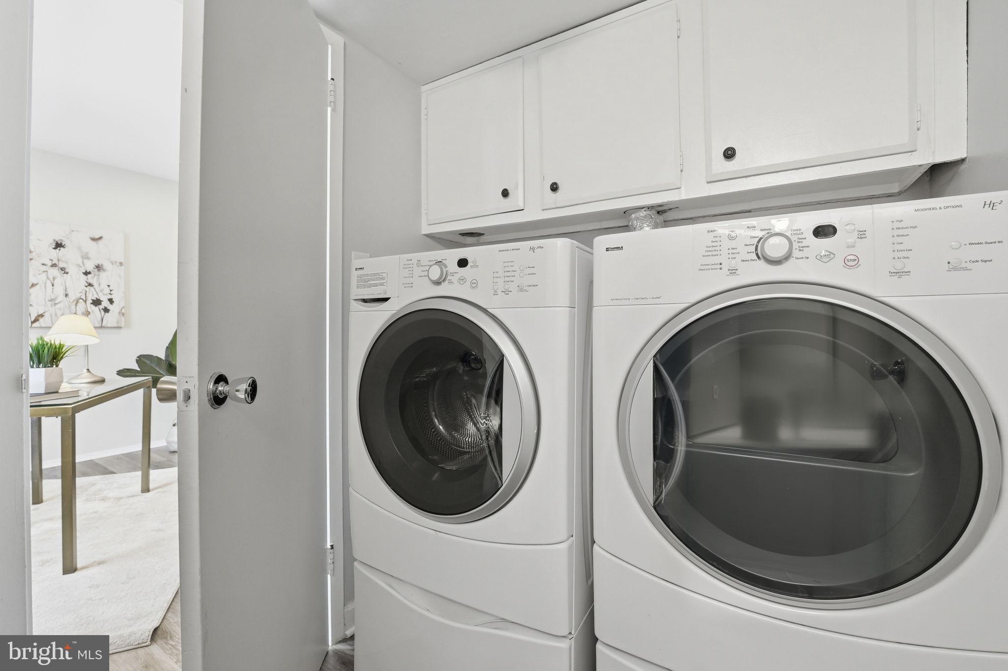 1735 Ivy Oak Square, Unit 7 Reston, VA 20190 - Photo 20 of 37 Laundry on main level