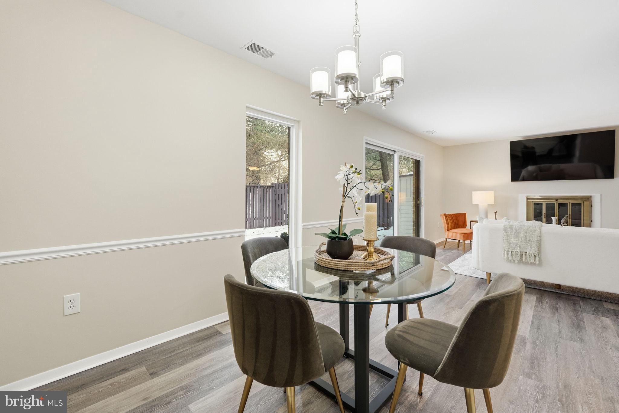1735 Ivy Oak Square, Unit 7 Reston, VA 20190 - Photo 7 of 37 Dining Room